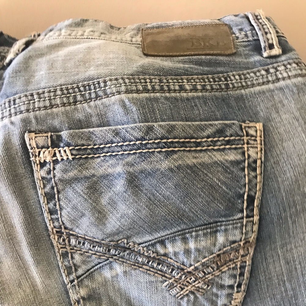 Men’s Buckle Jeans